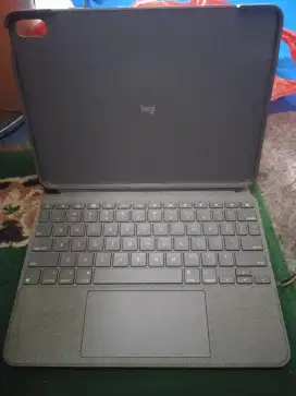 Logitech keyboard Combo Touch backlite + Pencil Apple 2