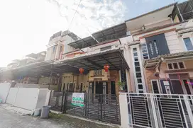 Komplek Grand Legian Daerah Kapten Muslim Medan. Rumah Full Furnished.