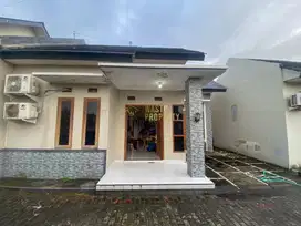 RUMAH MURAH, SIAP HUNI, TANAH LUAS DEKAT PASAR GENTAN DI SLEMAN