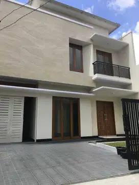 Disewakan rumah dalam komplek di pejaten jakarta selatan