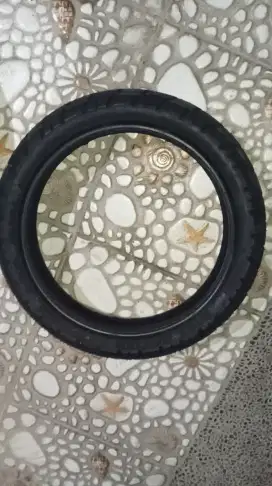 Shinko E705 trailmaster