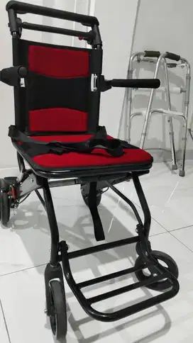 Dijual Kursi Roda GEA Medical FS 800LAJ
