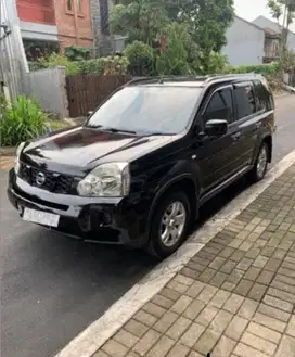 Nissan X-Trail 2009 Bensin