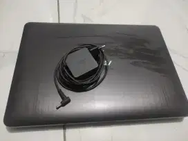 Di Jual Laptop Asus masih oke