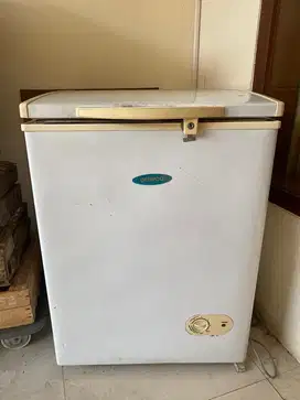 Dijual freezer denpo
