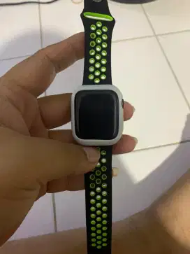 Dijual apple watch series 5 ukuran 44 mm grey batangan ada bonus