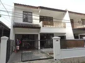 Rumah sewa Gandaria Utara Kebayoran Baru