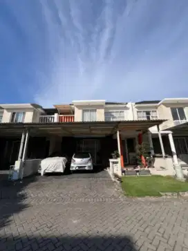 Disewa rumah 2 lantai desain minimalis
