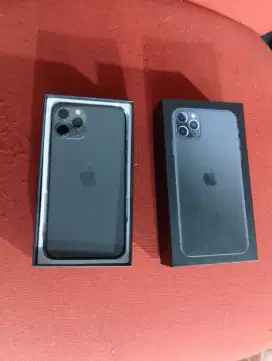 Iphone 11 pro max 256gb sama sama baru