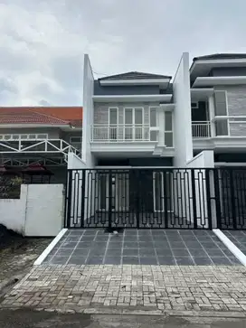 Baru Gress! Rumah Jemursari Selatan Siap Huni