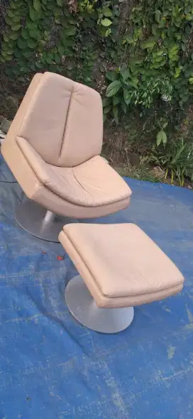 Sofa Putar Puff Duomo Full Kulit Asli