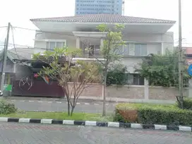 Kontrak Rumah Babatan Pratama Full Furnished Wiyung Surabaya