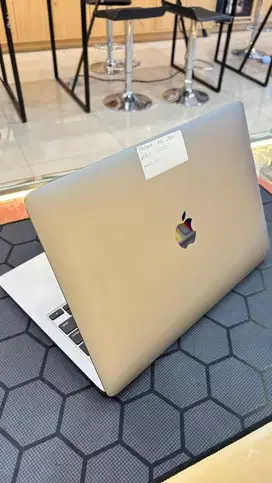 MACBOOK AIR 2020 8/512GB 1,1GHz SECOND ORIGINAL