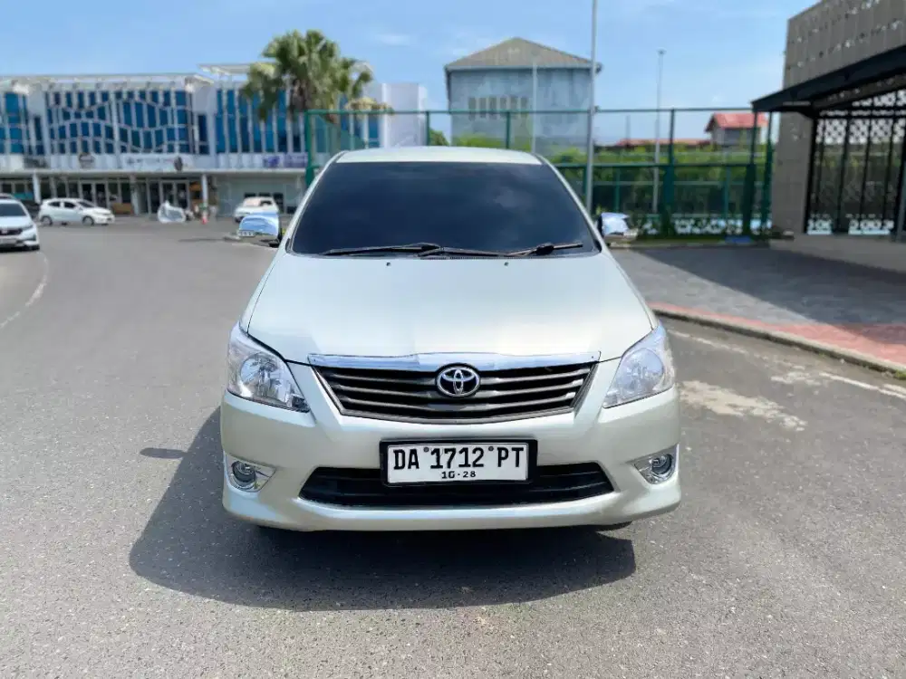 Kijang innova 2.0 mt 2013