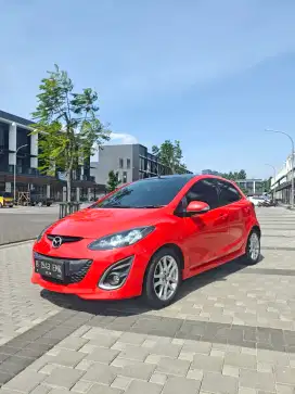 Mazda2 1.5 RZ AT 2013 Merah Merona ( Type tertinggi )