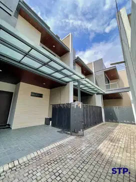 3 unit! Townhouse mewah 3 lantai di Pakis Tirtoasri Tipe Hook