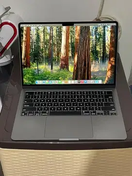 MacBook Air 2022 M2 13 inch 8/256