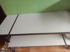 Meja makan lesehan