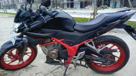 Cb150R street fighter hitam merah