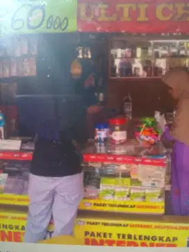 Spg counter pulsa n asesoris hp..usia 25-35