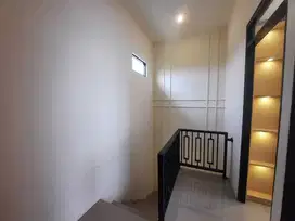 Rumah 2 lantai Ciwastra strategis 45 ha dijual cepat bisa kpr