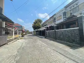 250 Meter Hotel Tentrem Jogja, Tanah 3 Menit Tugu Jogja Dekat UGM