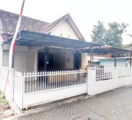 Rumah cukup luas area Patangpuluhan cocok utk kantor
