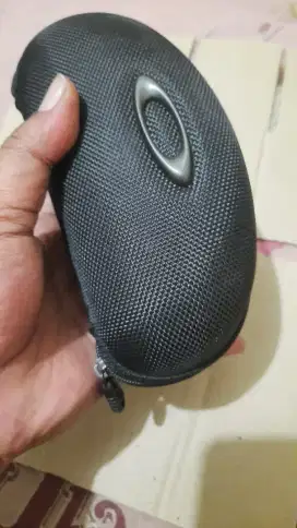 Box case kacamata oakley original