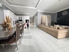 Rumah Mewah Siap Huni 4 Lantai Lokasi Strategis Sunter