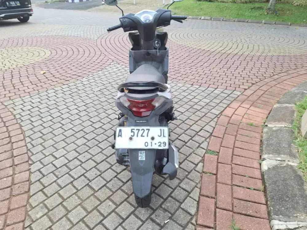 Jual motor beat putih mulus jual cepat