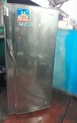 Kulkas sharp 1 pintu