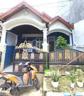 Disewakan rumah di taman harapan baru bekasi