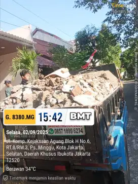 Jasa buang puing dan tanah