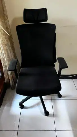 Kursi Gaming/Kantor Fantech Warna Hitam