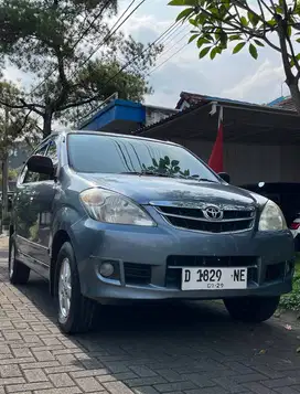 toyota avanza type G 2010