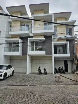 Dijual RUKO BARU, hanya 2 unit  daerah Setrasari Mall Bandung
