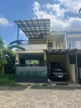 Di Sewakan Rumah 2,5 Lantai di Kunciran (Tanpa Perantara)