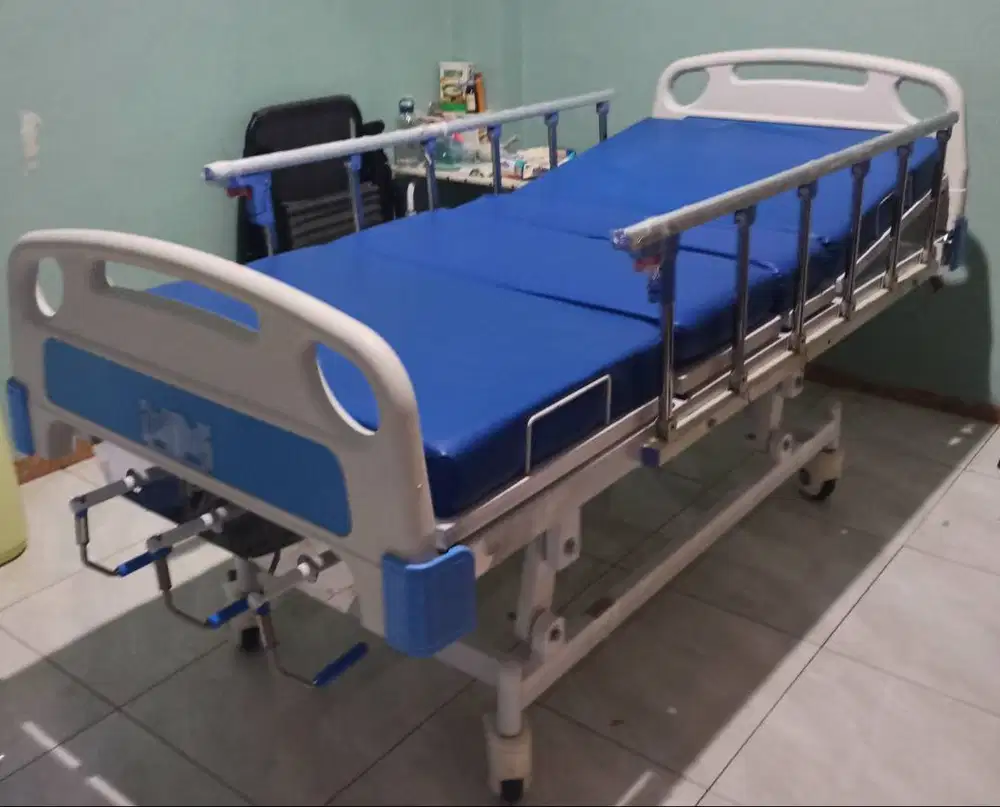 Tempat tidur pasien 3 crank