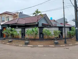 Di jual cepat rumah clasic di Nusa loka BSD
