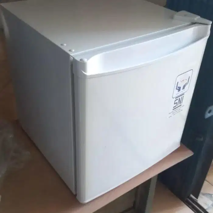 Kulkas Sharp SJ-50MBXW