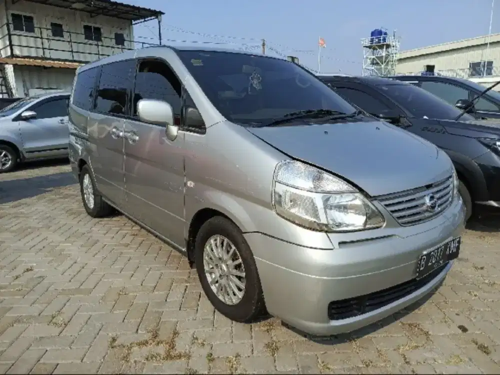 Nissan Serena 2012