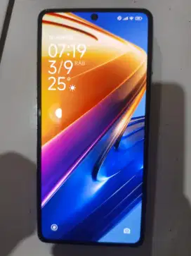 Poco F4 GT 12/258