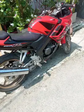Motor CBR 150R old