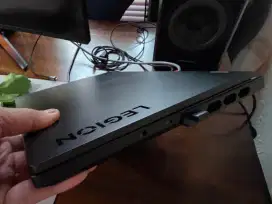 Lenovo Legion pro 7 16IRX9H like new