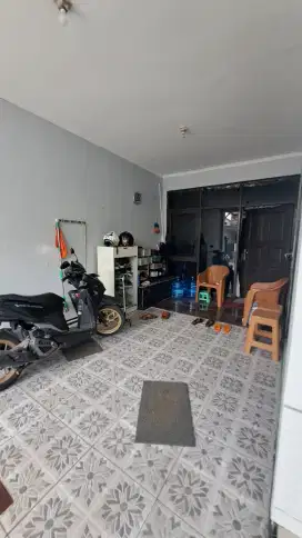 Rumah bagus siap huni lingk nyaman jalan lebar di kawaluyaan buah batu