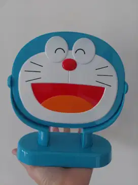 Cermin Doraemon