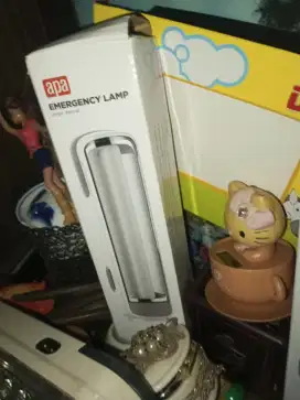 Emergency lamp terang tahan lama