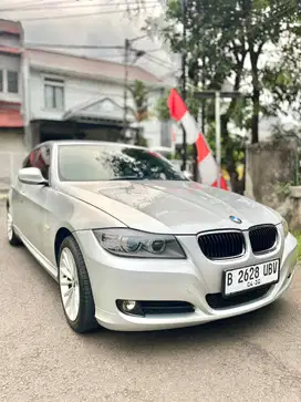 Bmw 320i LCI executive km 33rb record
