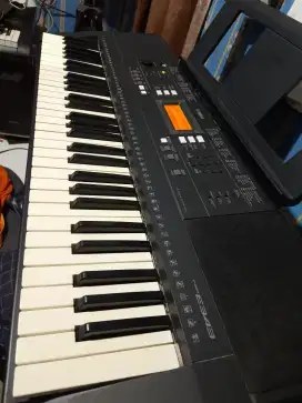 Yamaha PSR e343