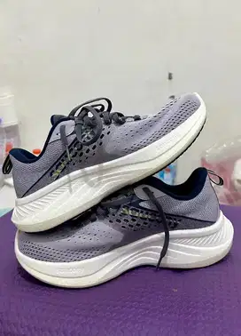 Saucony ride 17 size 40